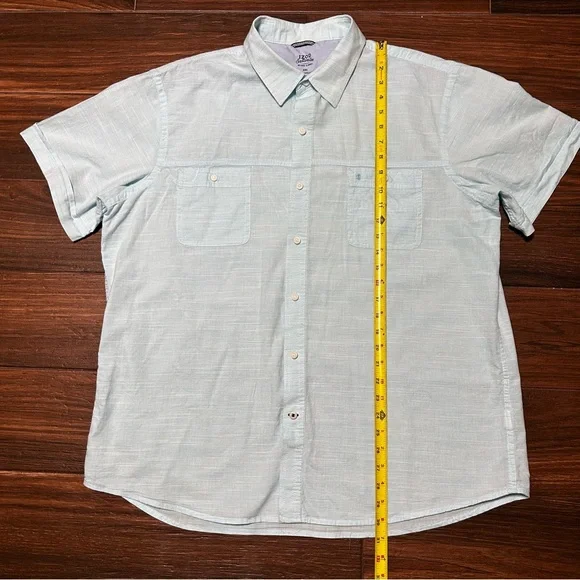 Izod Saltwater XXL Men’s Button Down Shirt Short Sleeve Teal White Relaxed - Picture 4 of 8